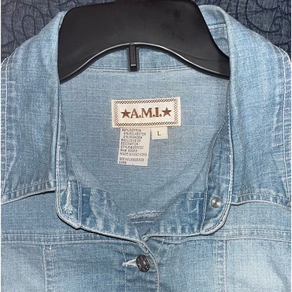 ⭐️ A.M.I. ⭐️ Vintage Denim Decorative Jacket - Picture 2 of 9